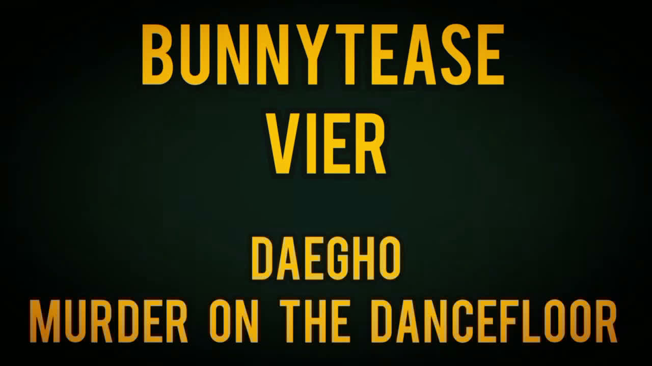 [Albinohawk] Bunnytease Vier